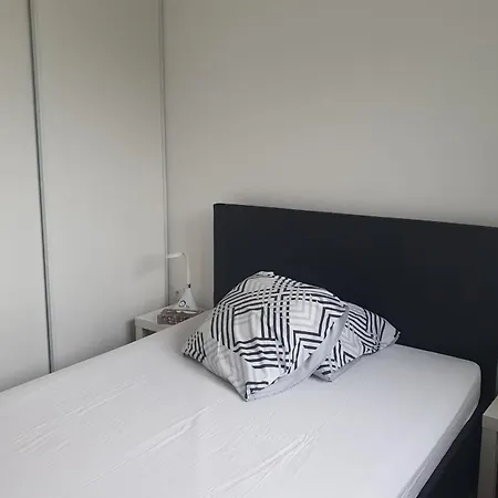 Charming T3 With Balcony Near Paris Appartement *