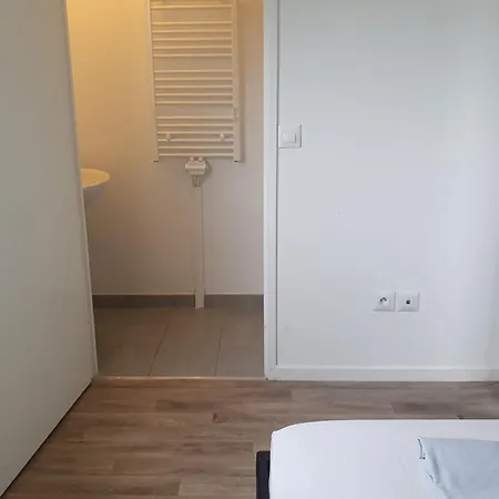 Charming T3 With Balcony Near Paris Appartement